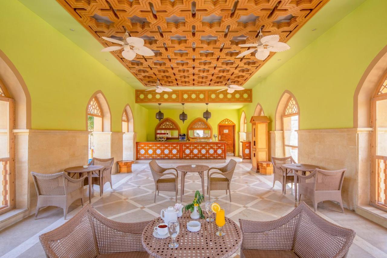 Grand Waterworld Makadi Family Star - Couples And Families Only Hotel Hurghada Exterior photo The restaurant at the hotel