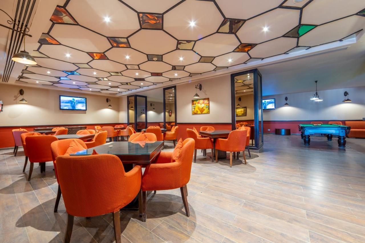 Grand Waterworld Makadi Family Star - Couples And Families Only Hotel Hurghada Exterior photo The lounge at the airport